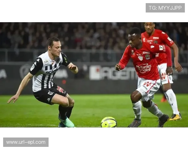 昂热点射先声夺人，南特防线持续受压