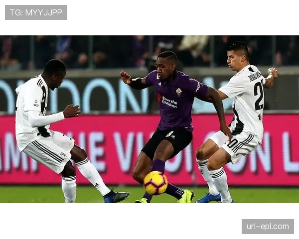 专访弗赖堡主帅施特赖希：谈论其构建的团队足球哲学中，无球跑动创造纵深的重要性